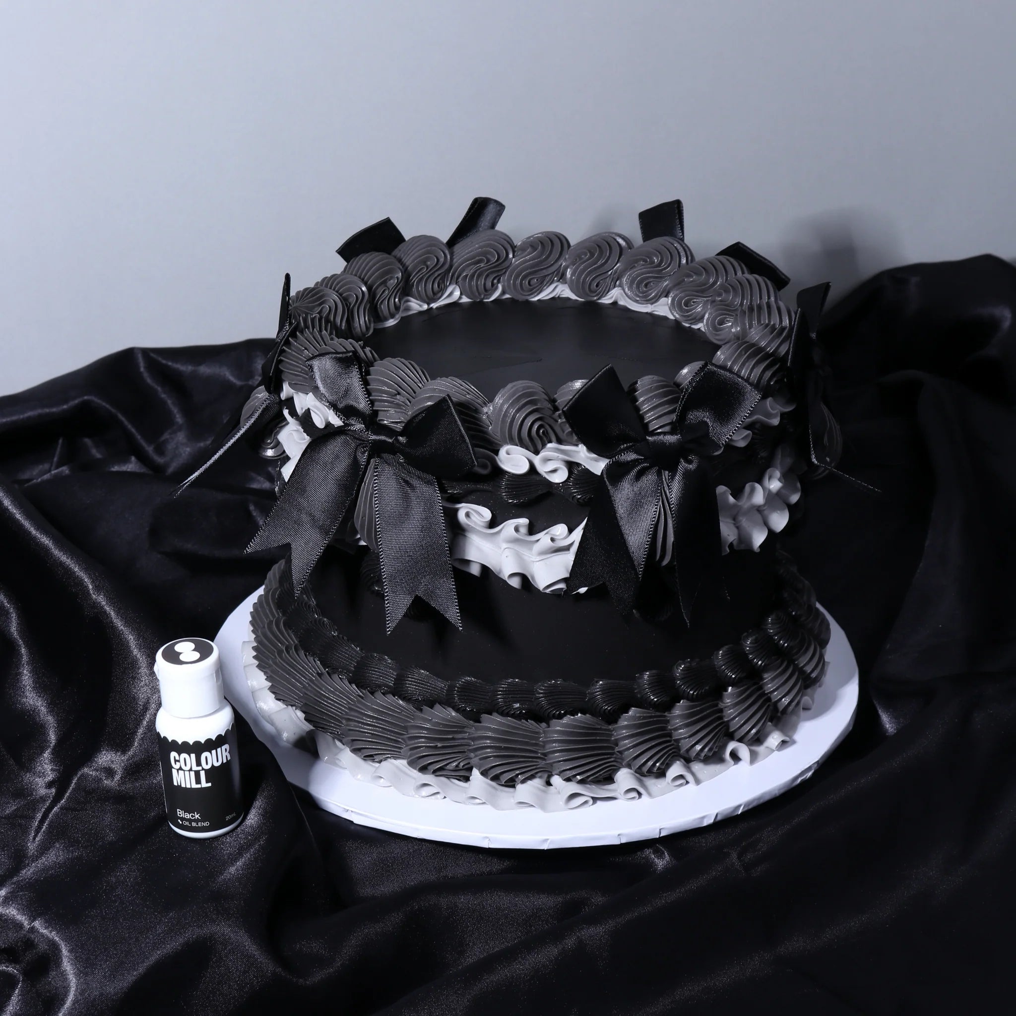 Colour Mill Black