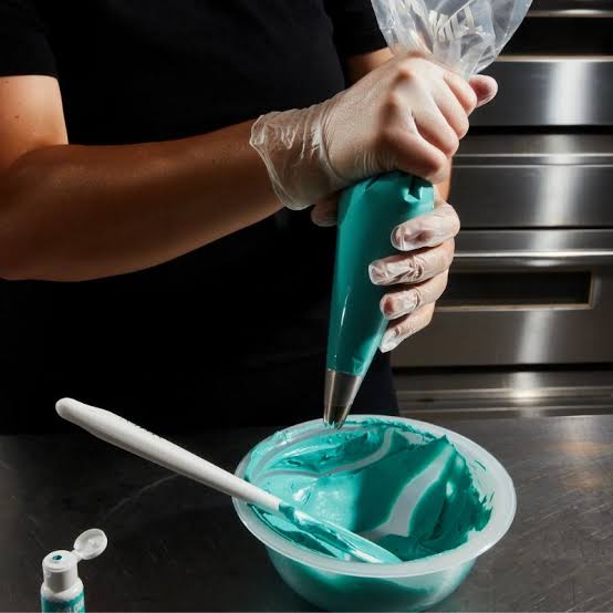 Colour Mill Disposable Piping Bags 12 inch